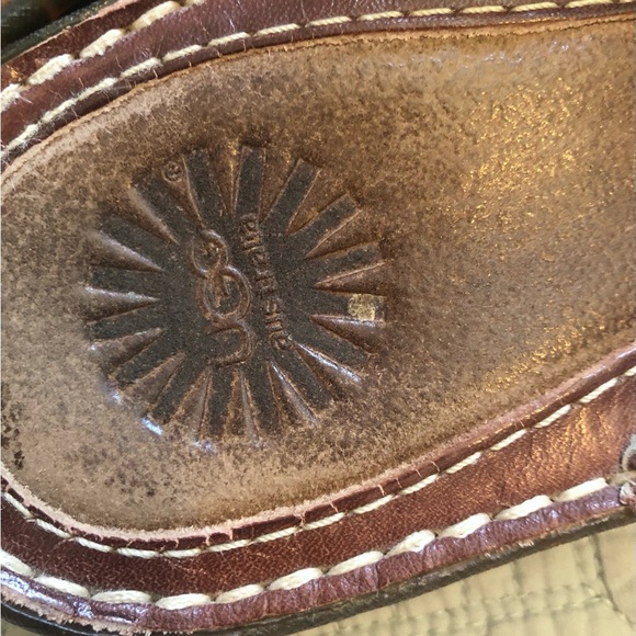 UGG Australia LAYBACK Thong Sandals Brown Leather Sheepskin Lined Women's 7 - Picture 6 of 7